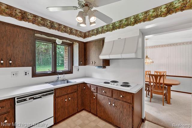 Builiding view thirteen for 1325 Pine Grove, Milford, MI. 48381