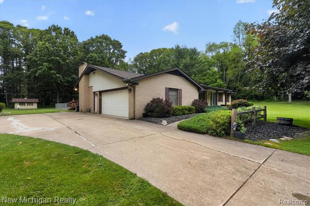 Builiding view three for 1325 Pine Grove, Milford, MI. 48381