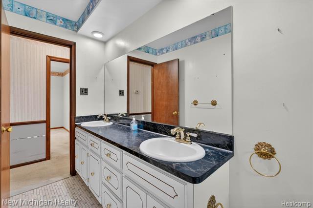 Builiding view twenty seven for 1325 Pine Grove, Milford, MI. 48381