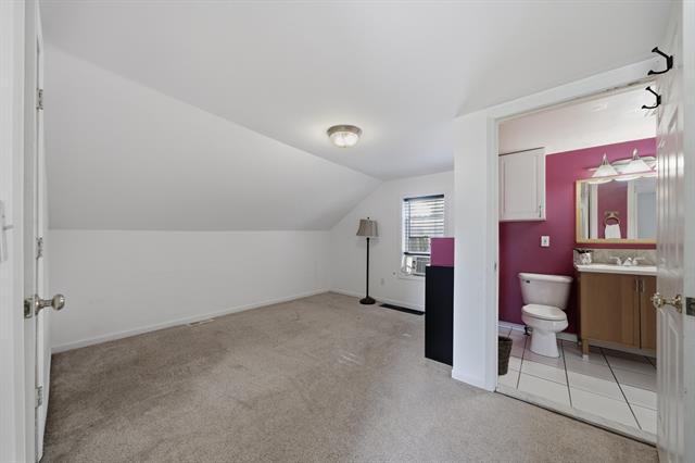 Builiding view nineteen for 2329 Fordham, Keego Harbor, MI. 48320