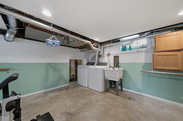 Builiding view twenty three for 2329 Fordham, Keego Harbor, MI. 48320