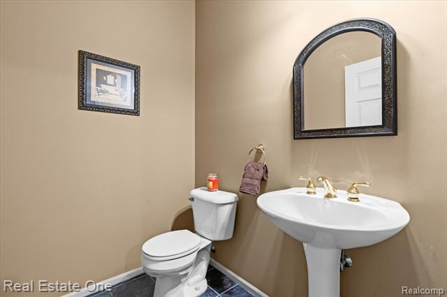 Builiding view seventeen for 539 Olivia, Milford, MI. 48381