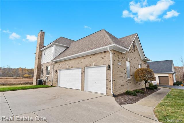 Builiding view thirty seven for 539 Olivia, Milford, MI. 48381