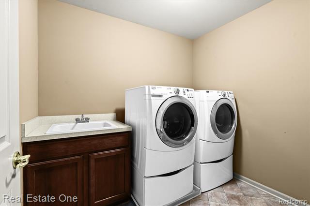 Builiding view twenty two for 539 Olivia, Milford, MI. 48381