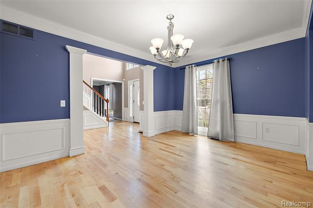 Builiding view eleven for 5699 Applegrove, West Bloomfield, MI. 48324