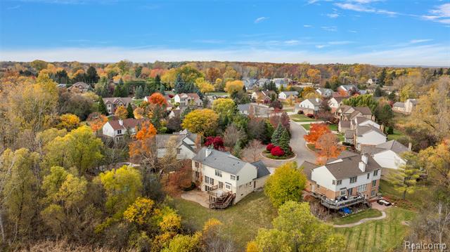 Builiding view forty three for 5699 Applegrove, West Bloomfield, MI. 48324