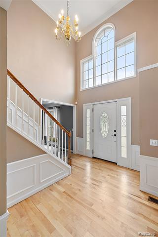 Builiding view thirty five for 5699 Applegrove, West Bloomfield, MI. 48324