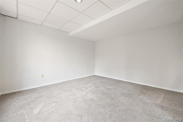 Builiding view thirty four for 5699 Applegrove, West Bloomfield, MI. 48324