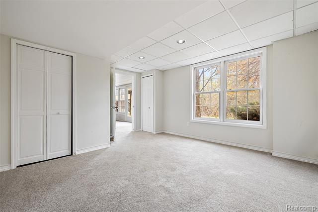 Builiding view thirty two for 5699 Applegrove, West Bloomfield, MI. 48324