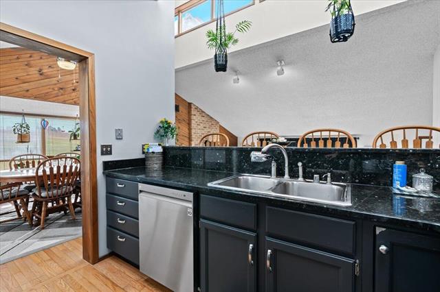 Builiding view nineteen for 2725 Cooley Lake, Highland, MI. 48356