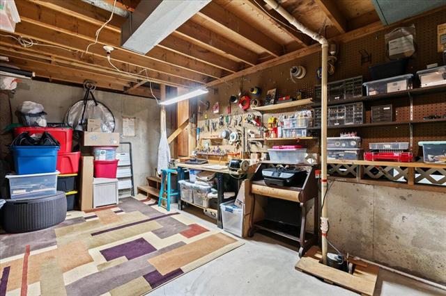 Builiding view twenty nine for 2725 Cooley Lake, Highland, MI. 48356