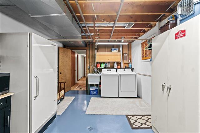 Builiding view twenty seven for 2725 Cooley Lake, Highland, MI. 48356