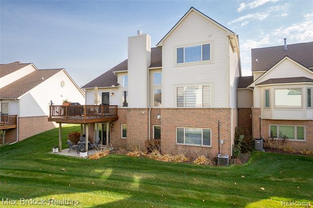 Builiding view seventy for 6157 Lochmore, Commerce Township, MI. 48382