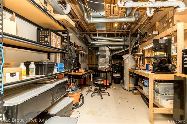 Builiding view sixty four for 6157 Lochmore, Commerce Township, MI. 48382