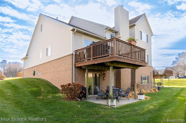 Builiding view sixty six for 6157 Lochmore, Commerce Township, MI. 48382