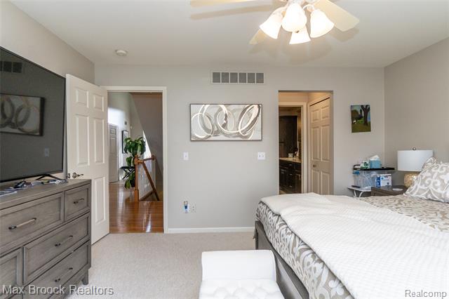 Builiding view thirty one for 6157 Lochmore, Commerce Township, MI. 48382