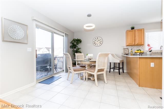 Builiding view twenty five for 6157 Lochmore, Commerce Township, MI. 48382