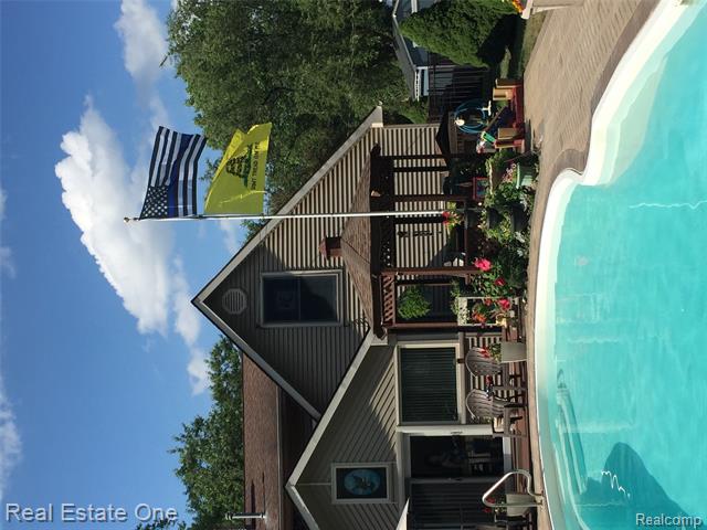 Builiding view forty for 369 Muskoka, Commerce Township, MI. 48382