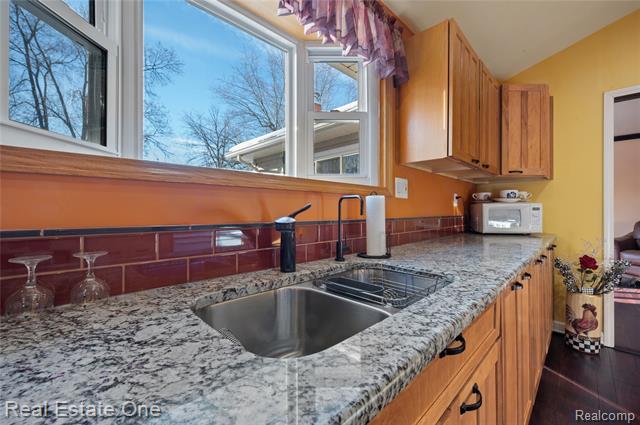 Builiding view thirteen for 369 Muskoka, Commerce Township, MI. 48382