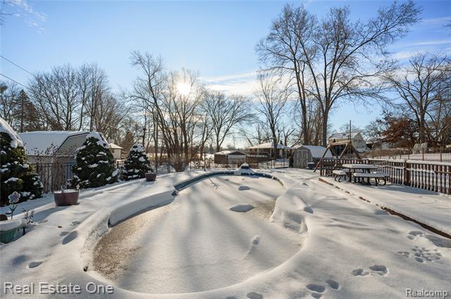 Builiding view thirty nine for 369 Muskoka, Commerce Township, MI. 48382