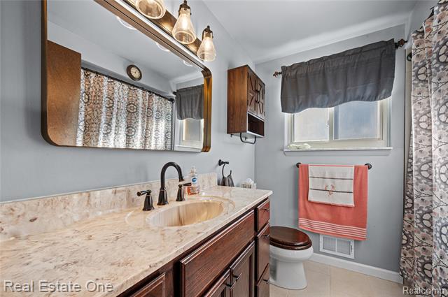 Builiding view thirty two for 369 Muskoka, Commerce Township, MI. 48382