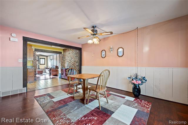 Builiding view twenty five for 369 Muskoka, Commerce Township, MI. 48382