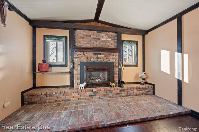 Builiding view twenty four for 369 Muskoka, Commerce Township, MI. 48382