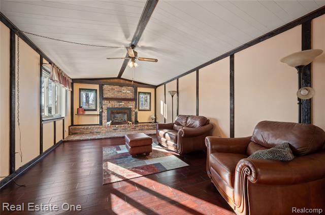 Builiding view twenty one for 369 Muskoka, Commerce Township, MI. 48382