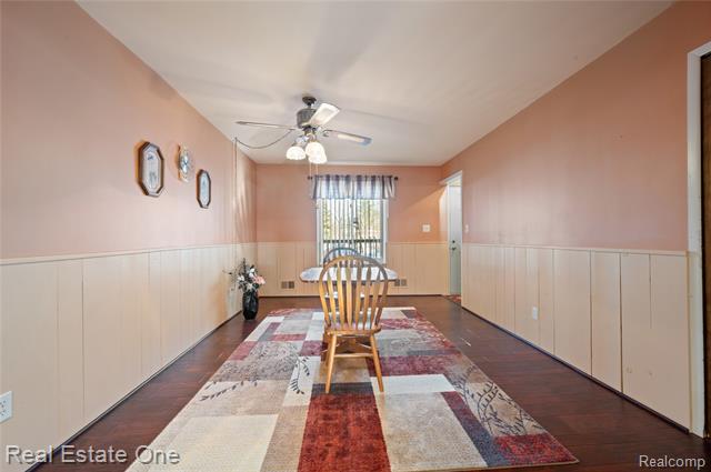 Builiding view twenty for 369 Muskoka, Commerce Township, MI. 48382