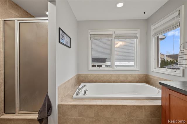 Builiding view fifteen for 6135 Strawberry, Commerce Township, MI. 48382