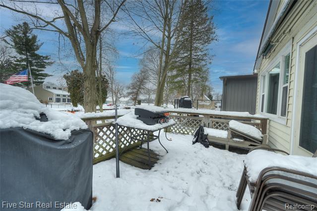 Builiding view thirty for 8421 Lagoon, Commerce Township, MI. 48382