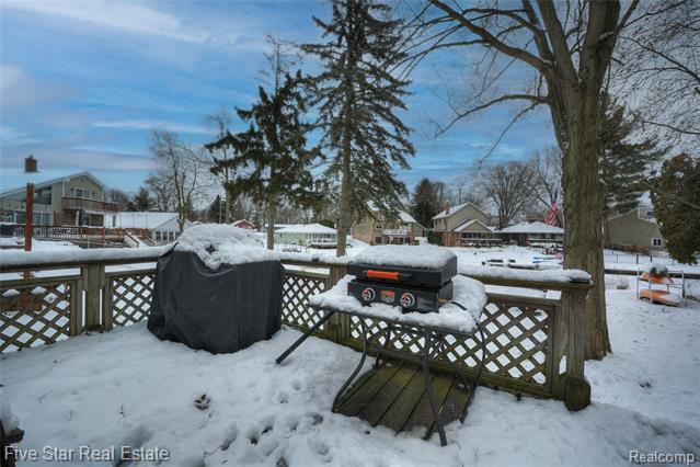 Builiding view twenty nine for 8421 Lagoon, Commerce Township, MI. 48382