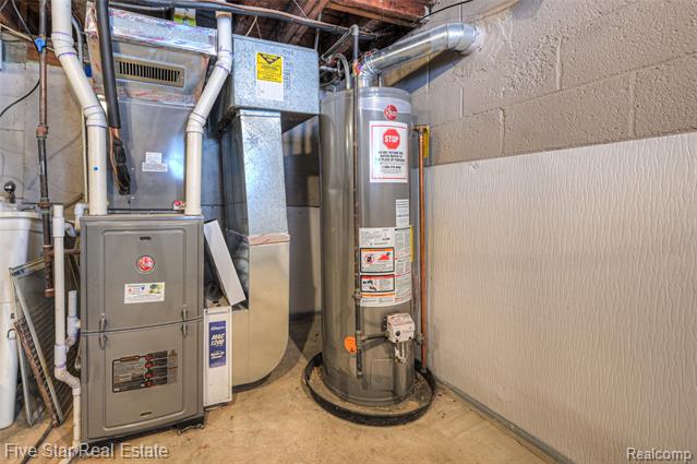 Builiding view twenty seven for 8421 Lagoon, Commerce Township, MI. 48382