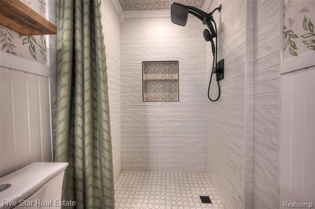 Builiding view twenty for 8421 Lagoon, Commerce Township, MI. 48382