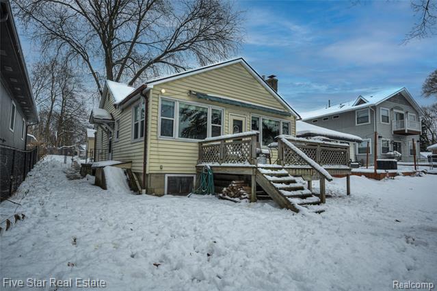 Builiding view two for 8421 Lagoon, Commerce Township, MI. 48382