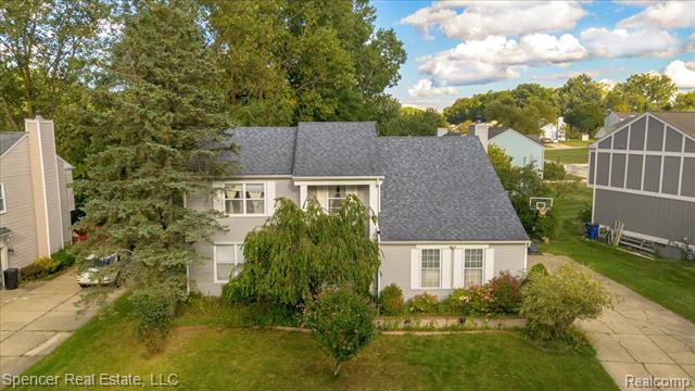 Builiding view thirty eight for 1753 Dawncrest, West Bloomfield, MI. 48324