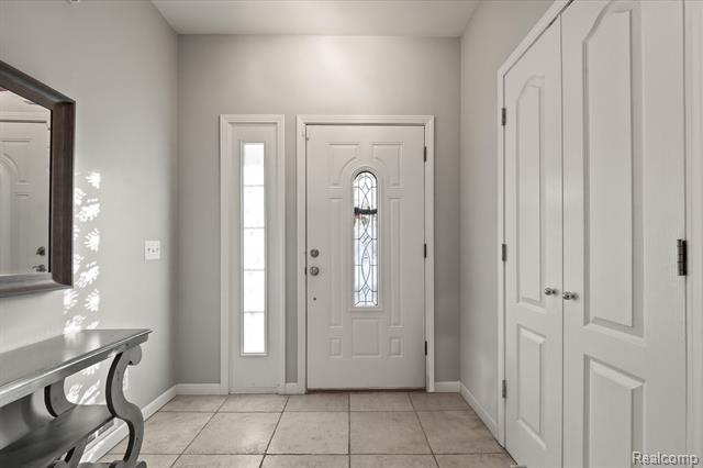 Builiding view nine for 2136 Brock, Keego Harbor, MI. 48320