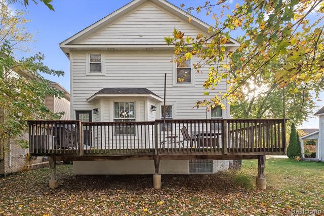 Builiding view twenty one for 2136 Brock, Keego Harbor, MI. 48320