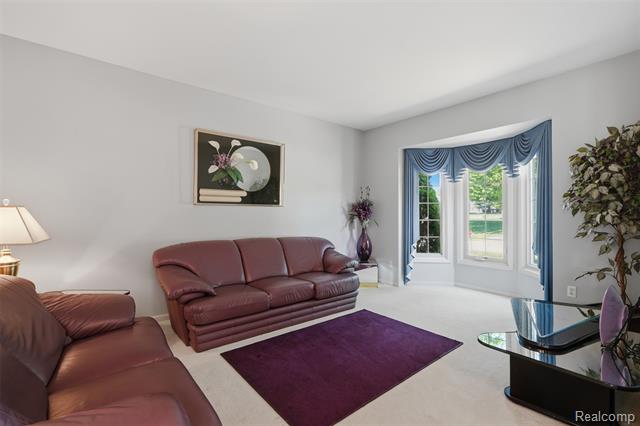 Builiding view six for 2935 Ivy Hill, Commerce Township, MI. 48382