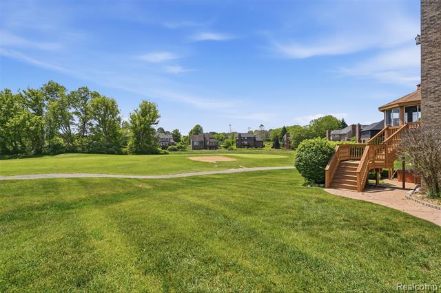 Builiding view sixty two for 2935 Ivy Hill, Commerce Township, MI. 48382