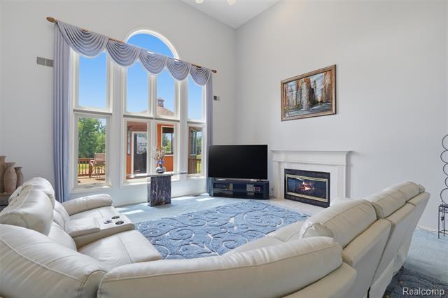 Builiding view ten for 2935 Ivy Hill, Commerce Township, MI. 48382