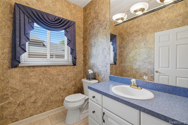 Builiding view twenty three for 2935 Ivy Hill, Commerce Township, MI. 48382