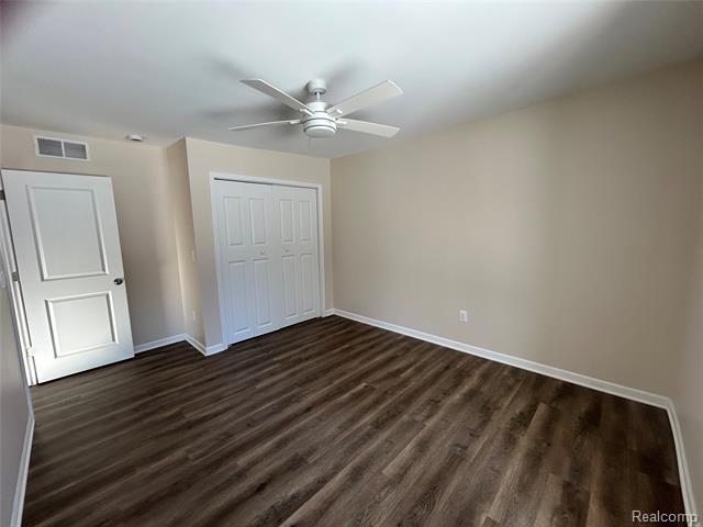 Builiding view eleven for 2488 Willow Beach, Keego Harbor, MI. 48320