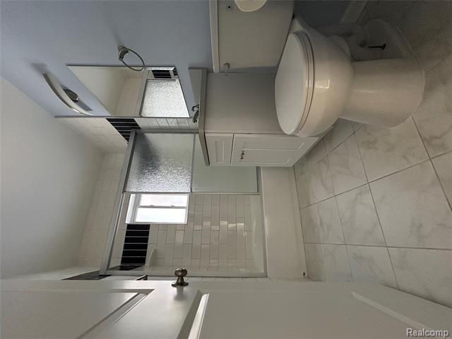 Builiding view fourteen for 2488 Willow Beach, Keego Harbor, MI. 48320