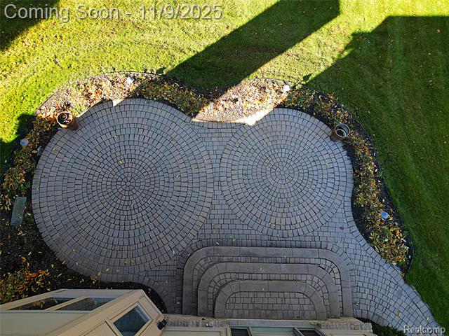 Builiding view twenty three for 5391 Bridge W, Commerce Township, MI. 48382