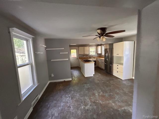 Builiding view eight for 2411 Pine Lake, Keego Harbor, MI. 48320