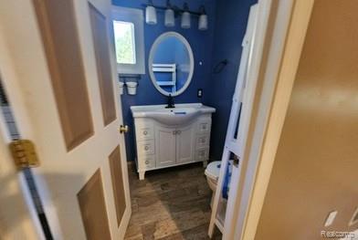 Builiding view nineteen for 2411 Pine Lake, Keego Harbor, MI. 48320