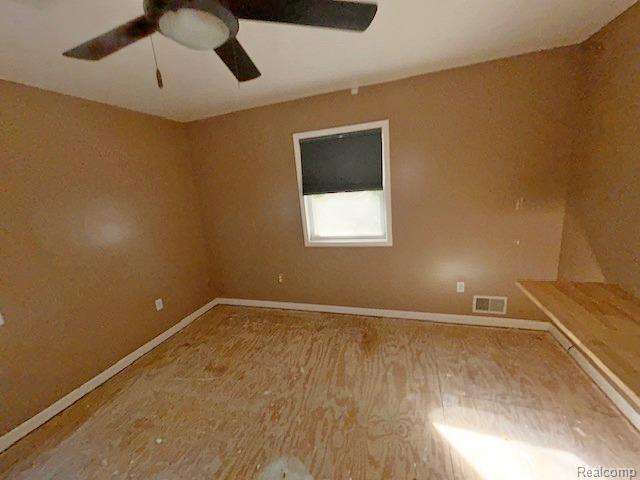 Builiding view seventeen for 2411 Pine Lake, Keego Harbor, MI. 48320