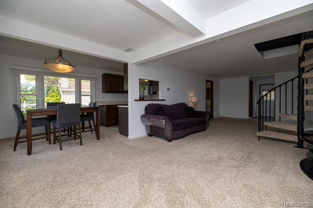 Builiding view six for 8691 Cooley Lake, Commerce Township, MI. 48382