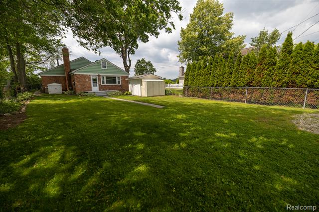 Builiding view twenty four for 8691 Cooley Lake, Commerce Township, MI. 48382